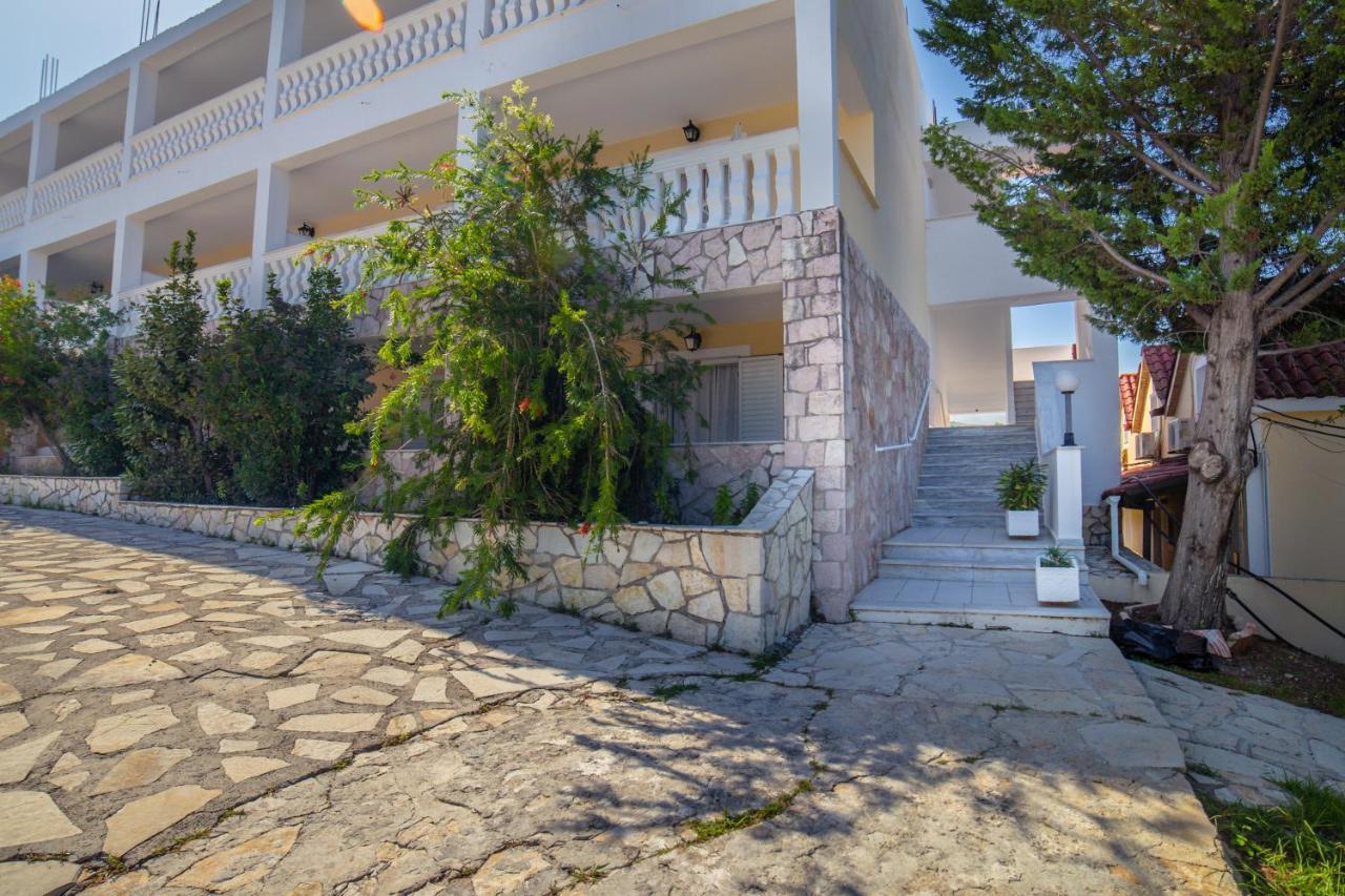 Hotel In Krinas 3*