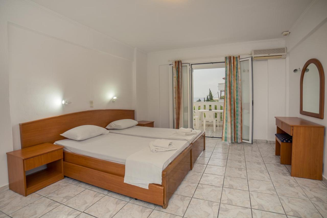 Otel In Krinas 3*